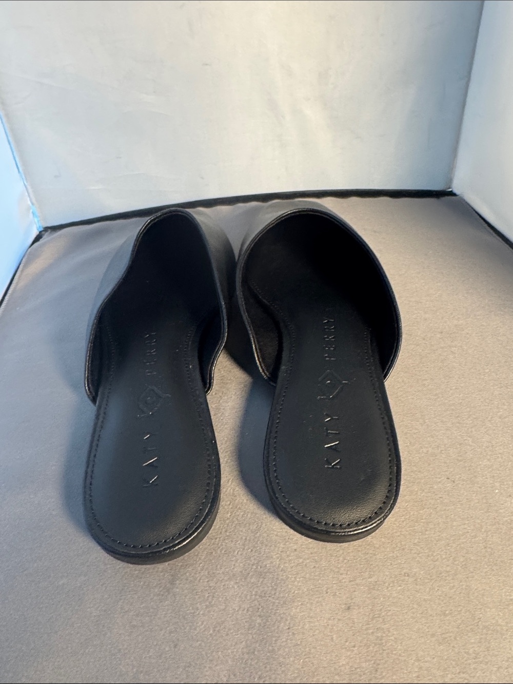 Katy Perry woman’s‎ size 9.5 Black Leather Slip-On Mules - Picture 4 of 7